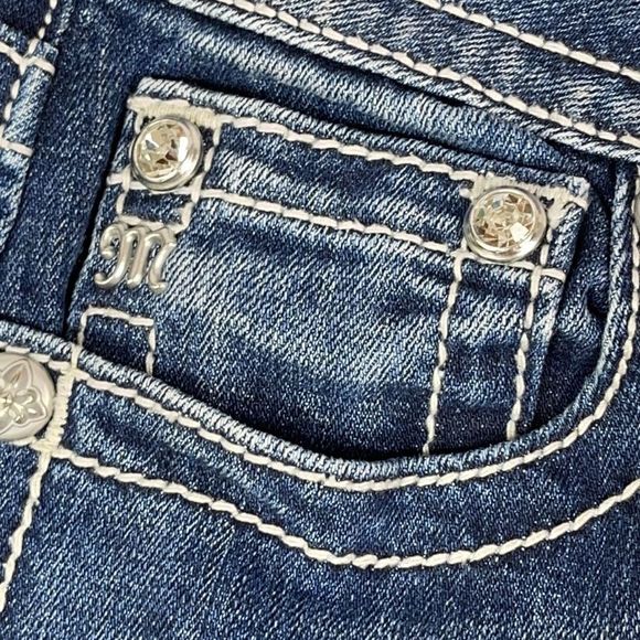 Miss Me Signature Blue Jeans Low Rise Straight Cross Pocket Jeans Size 2… - Picture 9 of 13